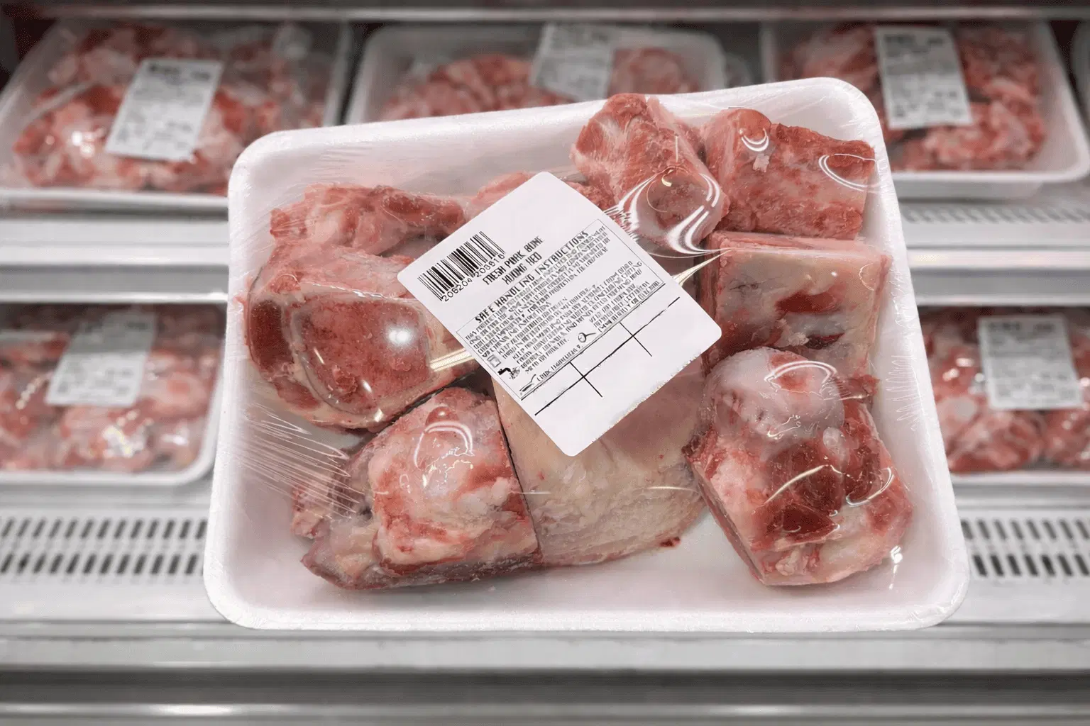 35 Fresh Pork Bones (Tray) - Image 1