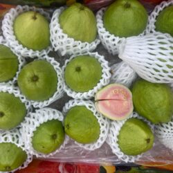 Ổi ruột đỏ $6.99lb